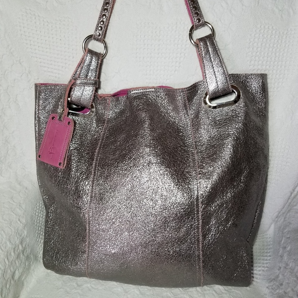 B. Makowsky Silver Metallic Leather Tote Purse